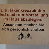 Nazi-Symbole sorgen bei der Premiere des Stücks "Mein Kampf" im Konstanzer Theater für Aufsehen – weit über die Stadtgrenzen hinaus. Das ...