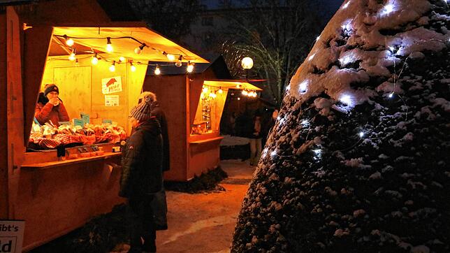 Am kommenden Freitag und Samstag, die beiden Tage direkt vor Heiligabend, findet auch in Bonndorf noch ein Weihnachtsmarkt statt. ...