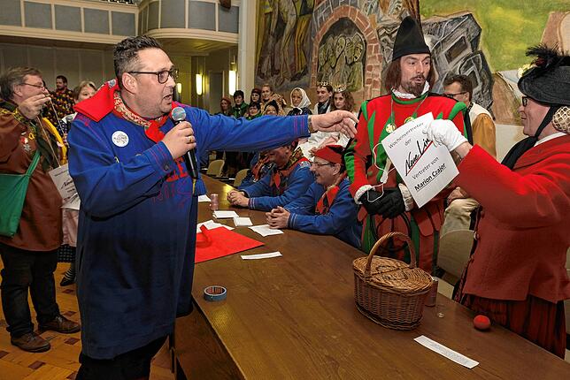 Bild 30: Alle Bilder zum Schmotzigen Dunschtig: Narren übernehmen das Singener Rathaus