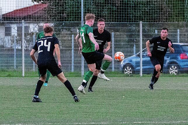 Bild 8: SV Herten rettet sich zum 2:2 gegen die SG FC Wehr/Brennet &ndash; und wir haben Bilder!