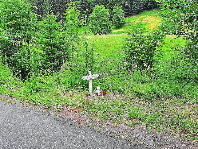 An dieser Stelle in der Vordertalstraße in Nußbach ereignete sich der Unfall, bei dem ein 27-Jähriger ums Leben kam. Man fand ihn erst ...