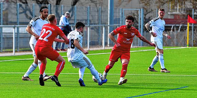 Bild 25: SV Jestetten gewinnt Kellerduell mit 3:2 gegen SV 08 Laufenburg II &ndash; und wir haben Bilder!