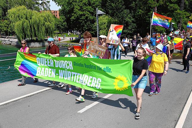 Bild 37: Der CSD Konstanz feiert 20. Geburtstag mit einer Pride-Parade durch die Stadt
