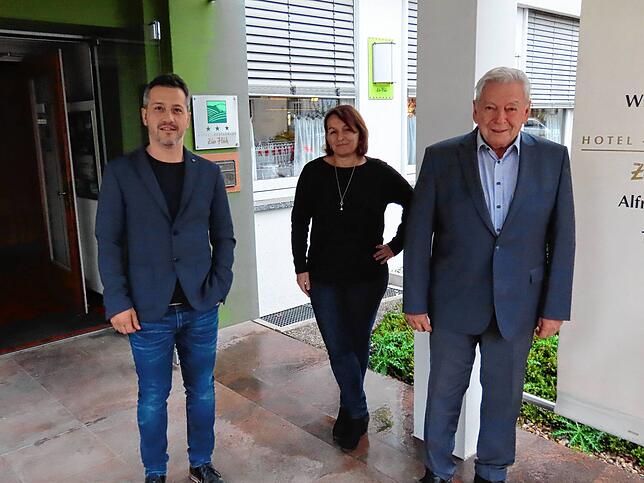 Fikret Yildirim ist der neue Eigentümer des Hotels „Zur Flüh“, das er von Sabine Willms und Alfred Adler (von links) im ...