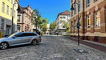 Die Friedrich-Ebert-Straße in Schwenningen, hier mit Blick von der alten Posten in Richtung Innenstadt, soll noch dieses Jahr als ...