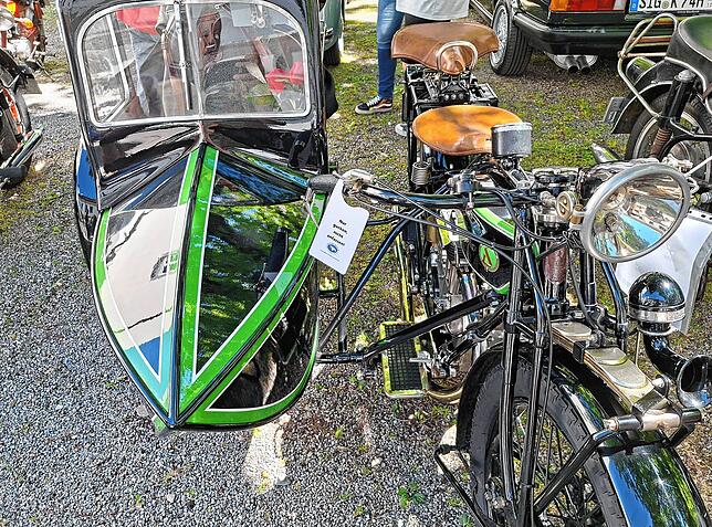 Bild 6: Bilder vom Oldtimertreffen am Schloss Meßkirch