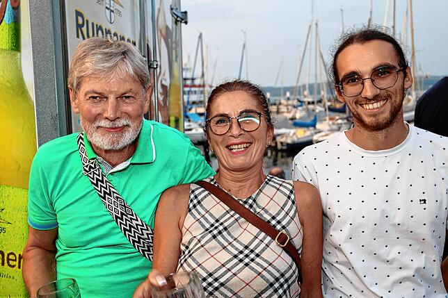 Bild 27: Zahlreiche Besucher lockt das Staader Hafenfest 2025 ans Bodenseeufer