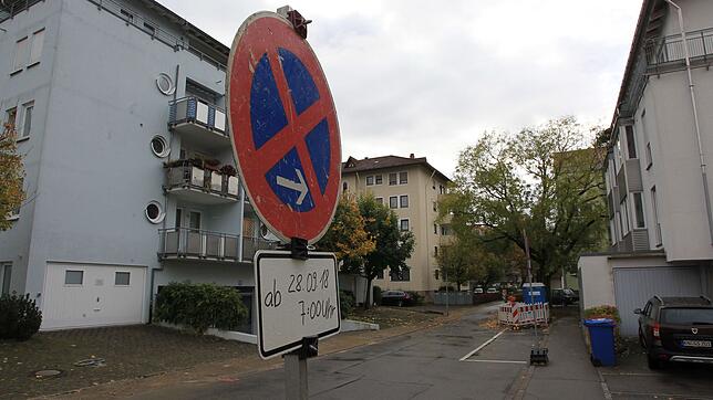 Im Kappelersgutweg standen rund zwei Wochen Parkverbotsschilder – obwohl die betroffene Baustelle gar nicht mehr vorhanden war.
