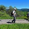 Der Schwarzwaldverein lädt wieder zum Wandern ein &ndash; hält sich dabei aber an die ASbstandsregeln. Symbolbild: Patrick Seeger/dpa