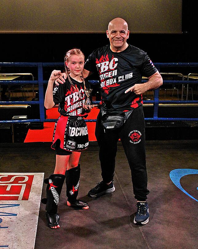 Naila mit ihrem Trainer Ralf Hasenohr.