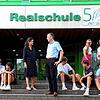 Schulleiterin Karin Broszat und der Überlinger Gesamtelternbeiratsvorsitzende Alexander Bruns äußern sich erstaunt über den Vorschlag, ...
