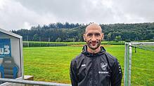 Bahadir Livgökmen, Trainer des SV Denkingen, fährt einen auch in dieser Höhe verdienten Sieg gegen die Spfr Owingen-Billafingen ein.