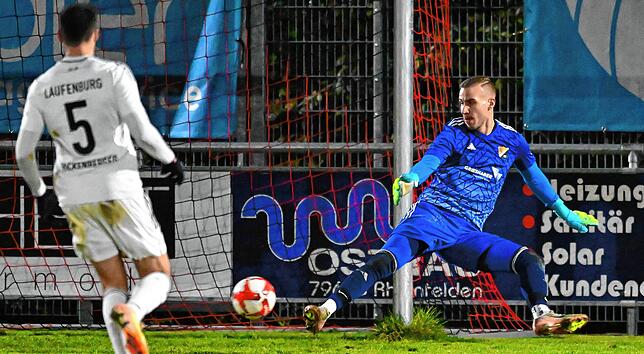 Starker Rückhalt: Torhüter Jan Wiedmann traf am 1:2 des SV 08 Laufenburg im Derby beim FSV Rheinfelden noch die geringste Schuld.