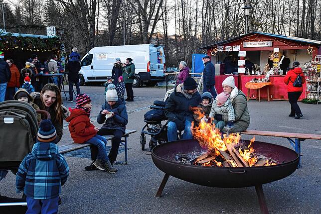 Bild 9: Niedereschacher Adventsdörfle ein toller Erfolg