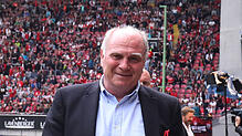 Will für Tannheim spenden: Uli Hoeneß, Präsident des FC Bayern, hat eine Wette verloren und wird jetzt prompt in den ...