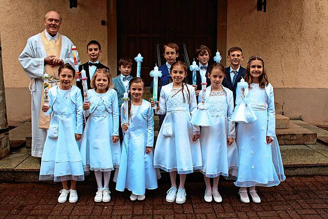 Aus drei Pfarreien feierten am Sonntag elf Kinder in Vöhrenbach ihre erste heilige Kommunion. Damit hat wieder die Zeit begonnen, an der ...