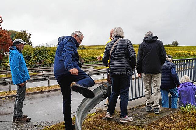 Bild 16: Bilder von der Dorfwanderung vom Rathaus zum Seeufer über Harlachen bis zum Kindergarten