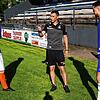 Sein Wort hat Gewicht: Carmine Marinaro gibt beim Training seinen Lauchringer Spielern Albano Lettieri (links) und Tobias Axler wichtige ...