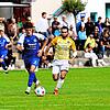 Eine gute Rolle spielt bisher die SG Dettingen-Dingelsdorf (rechts Vincenzo Galli) in dieser Saison. Auch gegen den hochgehandelten FC ...