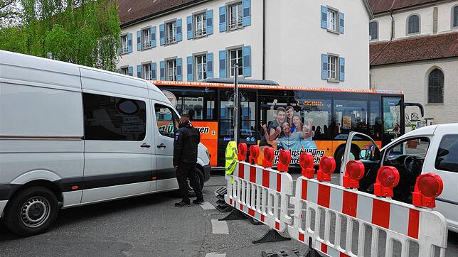Die Durchfahrt am Franziskanertor in Richtung See ist tagsüber nur für Busse und Inhaber einer Ausnahmegenehmigung möglich. Während der ...