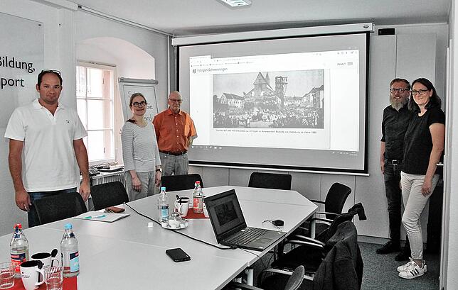 Ideengeber Andreas Flöß (von links), Stadtarchiv-Leiterin Ute Schulze, Werner Echle, ehemaliger Vorsitzender des Geschichts- und ...
