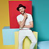 Farbenfroh zeigt sich Max Mutzke auf seinem neuen Album "Colors", das er am 29. April in der Stadthalle Waldshut präsentiert.