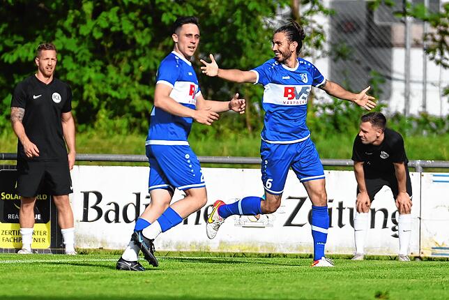 Bild 1: FC Erzingen siegt 4:1 im Hinspiel zum Landesliga-Aufstieg beim FC Emmendingen &ndash; wir haben Bilder