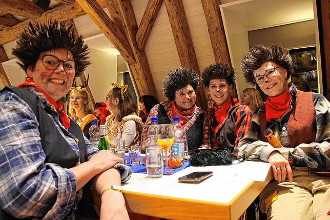 Bild 1: Bilder von der Markdorfer Frauenfasnet