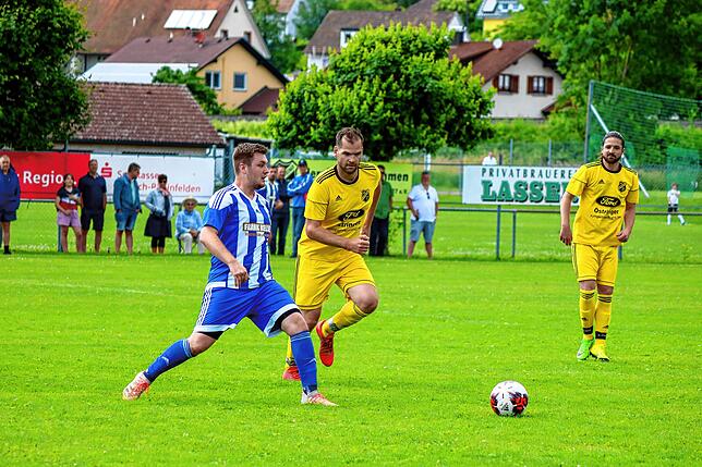 Bild 18: SV Karsau verteidigt die Tabellenspitze durch ein 2:0 beim SV Schwörstadt &ndash; und wir haben Bilder!