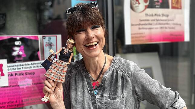 Beate Rau ist Inhaberin eines Barbie-Sammlerladens in Kreuzlingen. Der Kinofilm habe bei vielen Menschen neues Interesse an der Puppe ...
