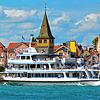 Einfahrt in den Lindauer Hafen: Die Schiffe der Bodensee-Schifffahrt sind gut besucht und fahren noch bis in den Herbst hinein.