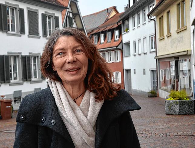 Beobachtet die Markdorfer Störche für den BUND: Ira Gemmeke.