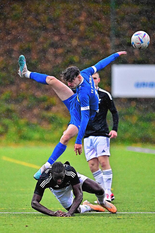 Bild 29: SV 08 Laufenburg sichert ein 1:1 gegen FC Waldkirch &ndash; und wir haben die Bilder!