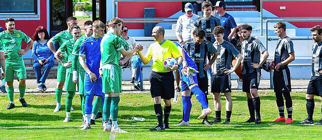 Bild 2: SV Herten siegt 2:1 beim FC Hochrhein – und wir haben Fotos!