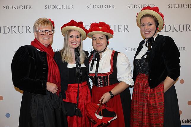 Bild 10: An der SÜDKURIER-Fotowand: Das sind die Gäste der Fernsehfasnacht (Teil 2)
