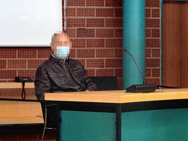 Am Landgericht musste sich im September ein 68-Jähriger verantworten, weil er einem Polizisten in den Unterarm gebissen hatte.