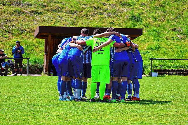 Bild 2: Der FC Kappel gewinnt mit 4:2 bei den Sportfreunden Schönenbach. Wir waren mit der Kamera dabei!