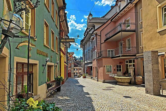 Die dicht bebaute Altstadt ist eines von vier Gebieten in Laufenburg, wo sich eine zentrale Wärmeversorgung rechnen könnte.