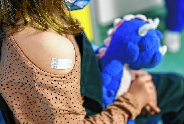 Die EMA gibt grünes Licht für Kinderimpfungen ab fünf Jahren.