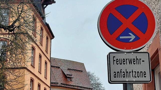 Bislang wurden Autofahrer, die in Feuerwehrzonnen auf dem Stadtgebiet Villingen-Schwenningens geparkt haben, meist nur mit einem Bußgeld ...