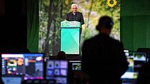 Winfried Kretschmann (Bündnis 90/Die Grünen), Ministerpräsident von Baden-Württemberg, spricht auf dem Online-Parteitag von Bündnis ...