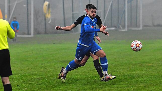 Schlusspunkt: Angelo Armenio beendete mit seinem Treffer zum 3:1-Endstand für den FC Erzingen endgültig die tolle Serie des SV Buch, der ...