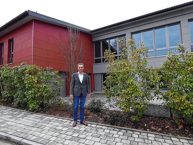 Claus Schlachter, ein Urgestein aus Birndorf und seit Jahren Gemeinderat, freut sich über die positive Entwicklung seines Ortsteils. Für ...