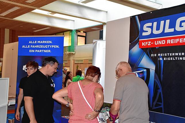 Bild 10: Bilder von der Tischmesse am Eigeltinger Dorffest