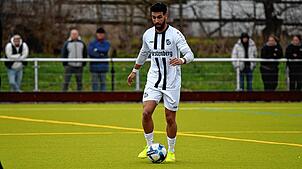 Spielertrainer des SV Aasen: Tevfik Ceylan.