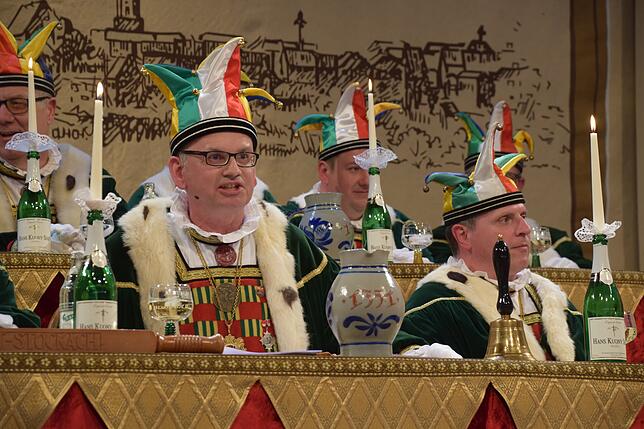 Bild 11: Bilder von der Narrengerichtsverhandlung gegen Annegret Kramp-Karrenbauer (1)