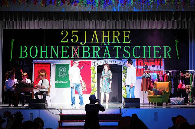 Bild 17: Bilder von der Hennensuppe der Immenstaader Hennenschlitter