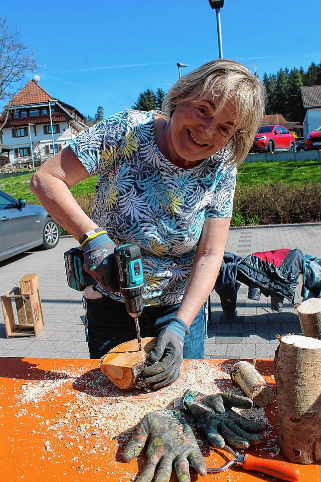 Sabine Weisser bei der Arbeit.
