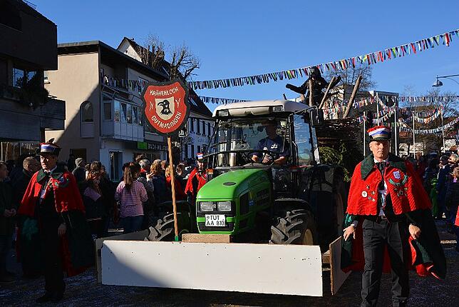 Bild 12: Bilder vom Narrentreffen der Urviecher-Zunft Bad Dürrheim: Großer Festumzug (3)