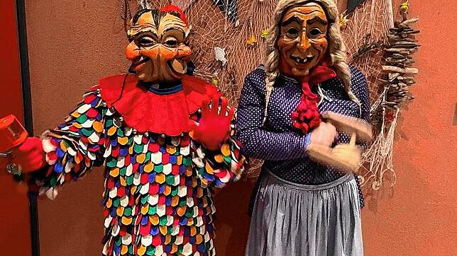 Hüri aus Hürrlingen und Riedern und das Tannholzschrättele aus Mettenberg machen in der Rate-Show &bdquo;Wäm g&lsquo;hörsch au ...